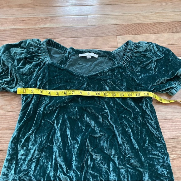 Loft Puff Sleeve Top Womens Medium Green Velvet Romantic Coquette Holiday - Picture 3 of 6